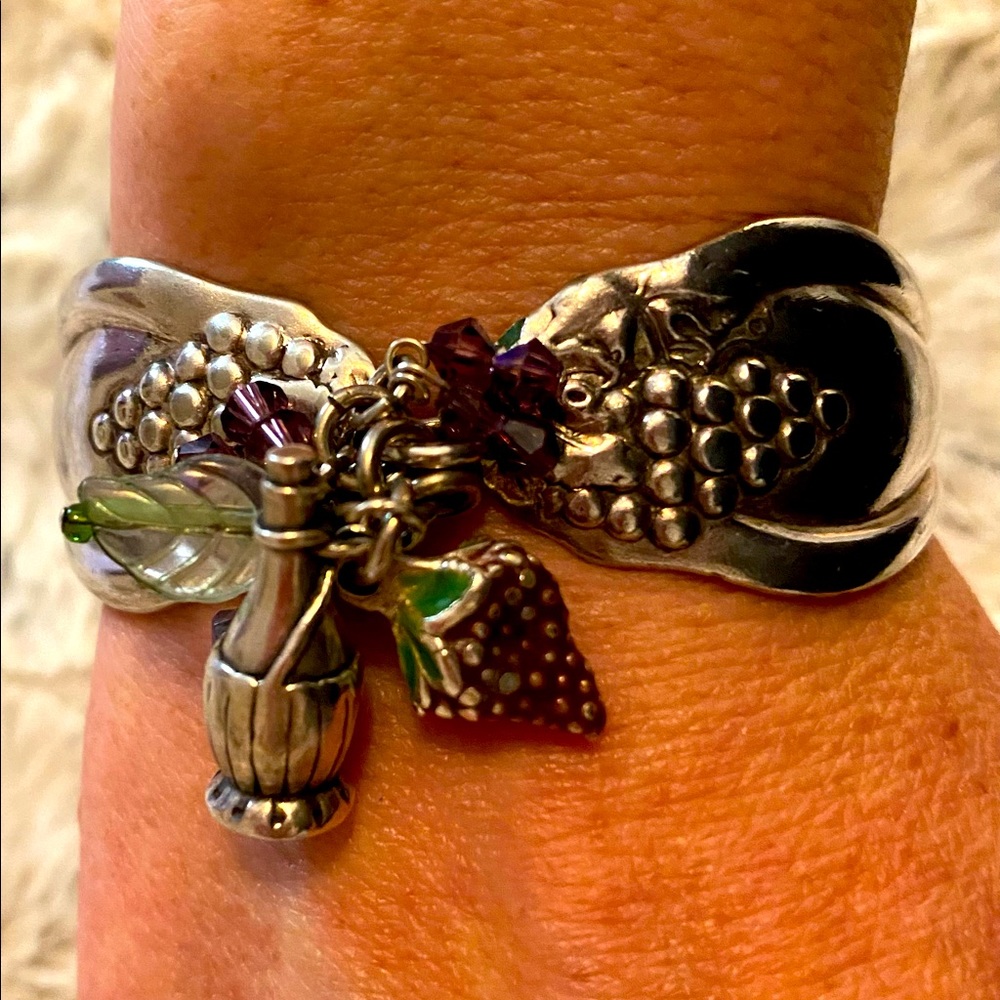 Handmade Spoon Bracelet (Wine bottle & Grapes)